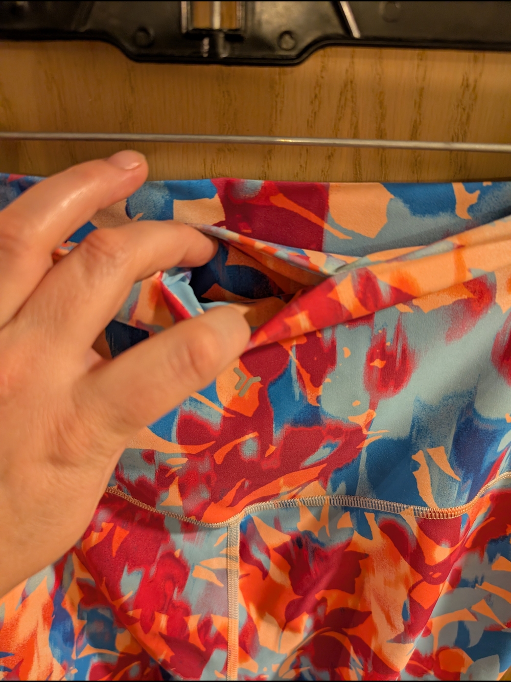 Old Navy Blue and Coral Floral Leggings - Picture 4 of 7